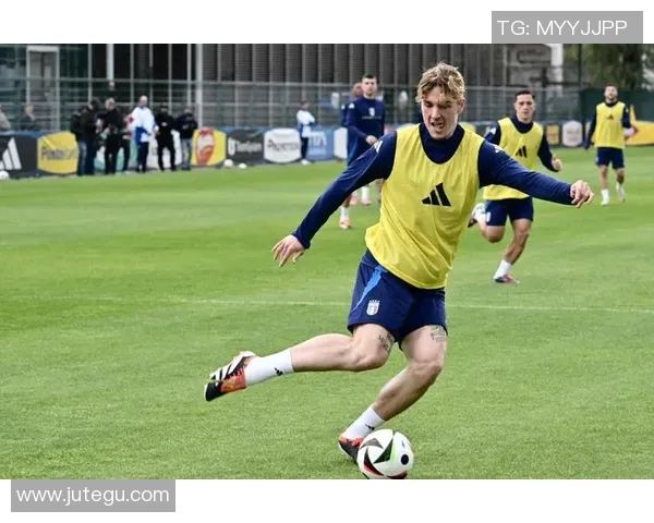 意大利国家男子足球队的辉煌历史与未来展望分析