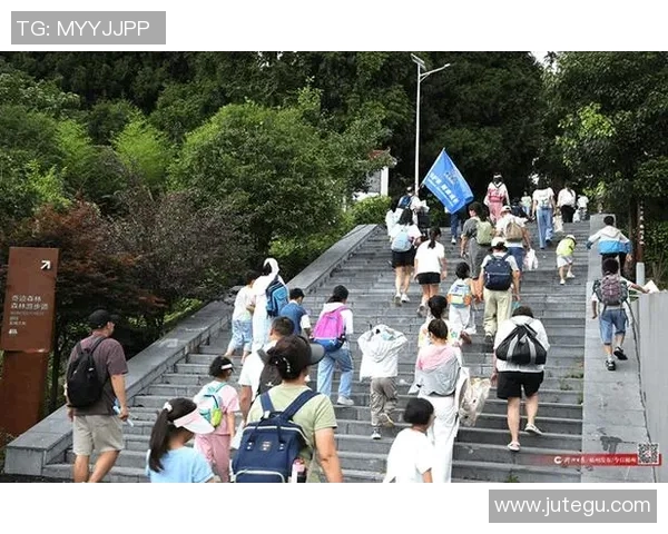 探索成都徒步群的魅力与乐趣一起走进自然的心灵之旅